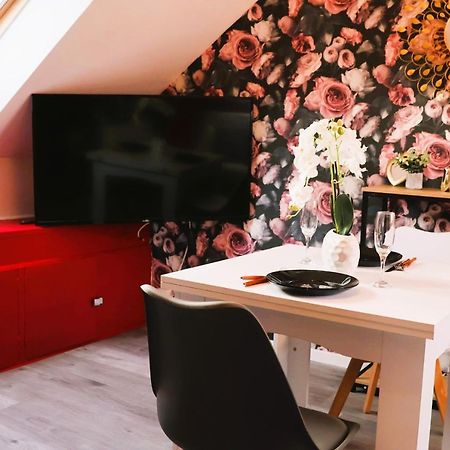 Romantic Studio Eve - Proche Gare - Netflix - Wifi Amiens Esterno foto